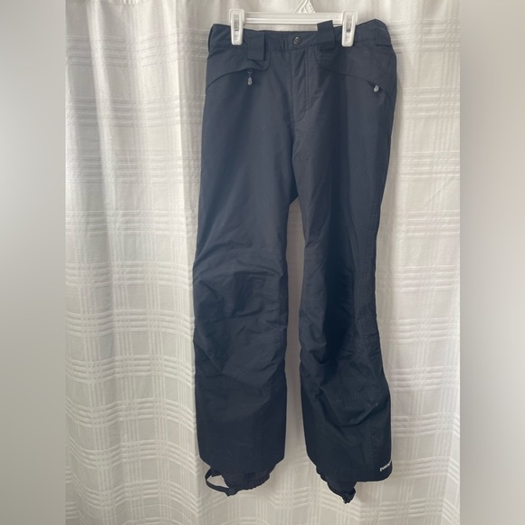 Patagonia Pants - Patagonia women’s black snow pants